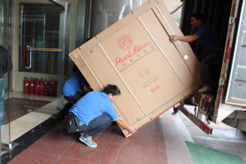 宁蒗钢琴贵重工艺品无忧运